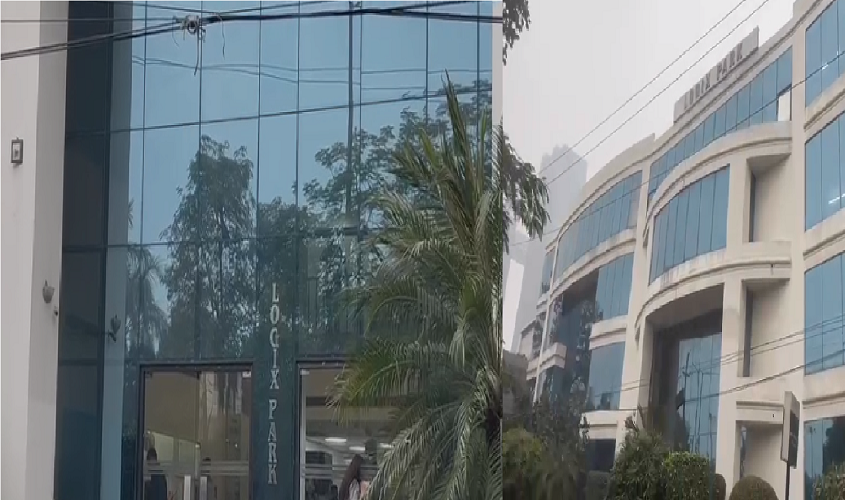 Noida News :  आयकर विभाग की टीम को मिले 700 करोड़ रुपये की टैक्स चोरी से जुड़े दस्तावेज, कई करोड़ रूपये की संपत्तियां कैश में बेचने के भी मिले साक्ष्य  