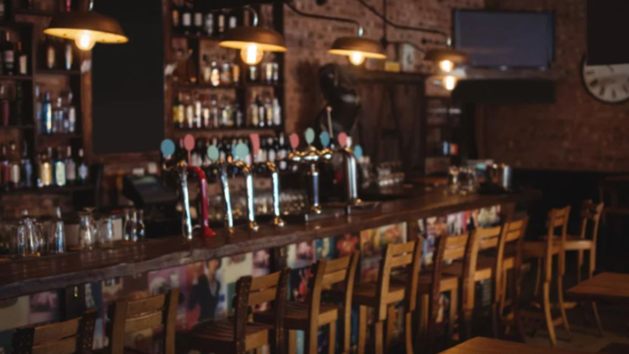 Now bars will remain open till 4 pm in Noida and Ghaziabad also