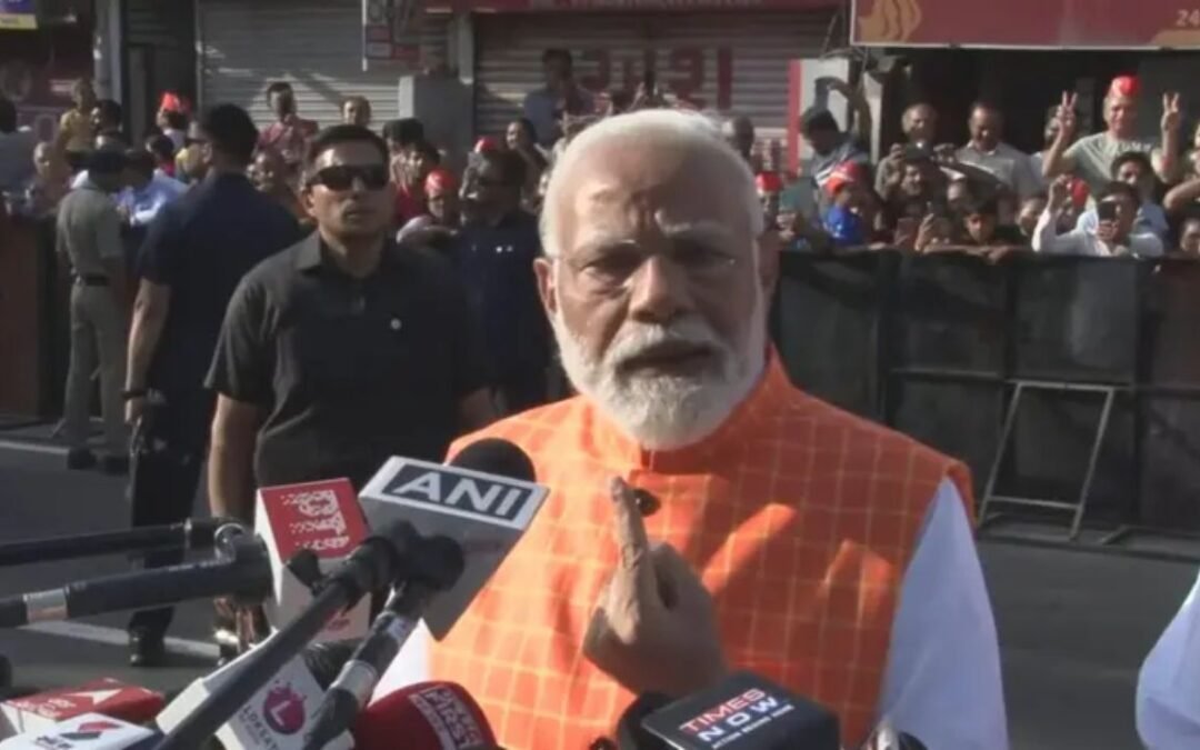 Lok Sabha Election : गुजरात में तीसरे चरण की वोटिंग जारी, पीएम ने अहमदाबाद में किया मतदान
