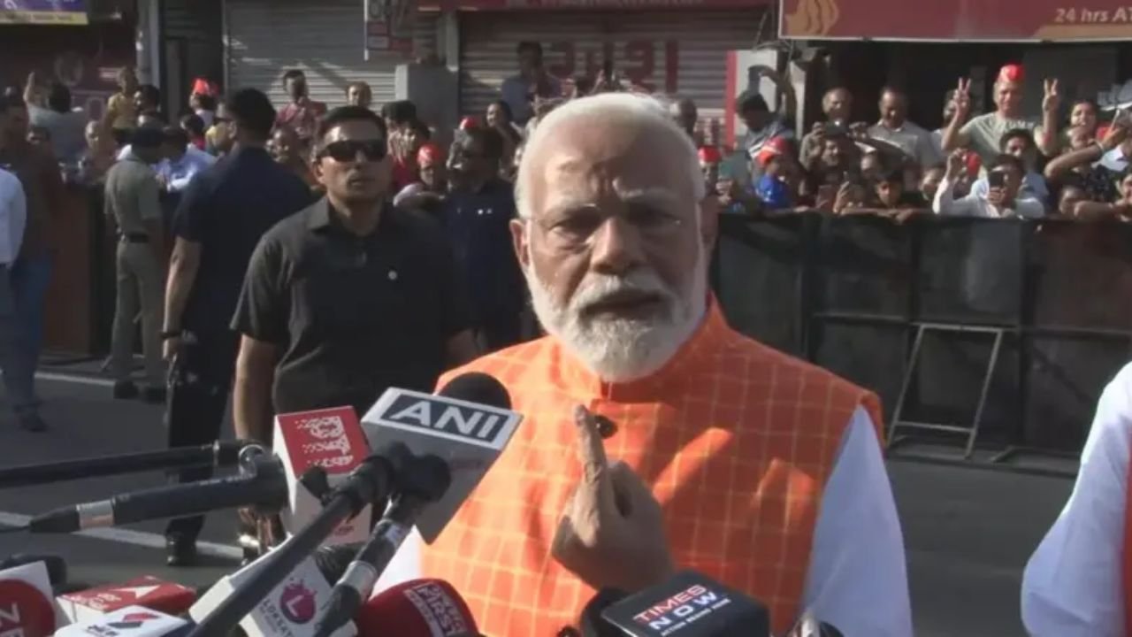 Lok Sabha Election: Third phase voting continues in Gujarat