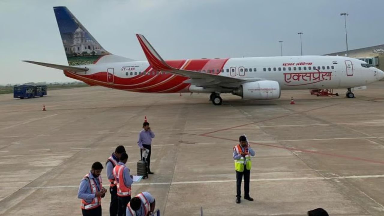 25 employees of Air India Express who went on mass leave, discharged from the company