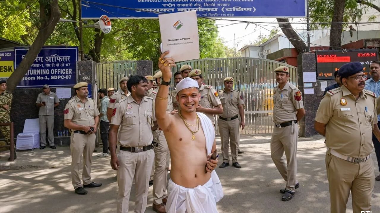 Lok Sabha Polls: Third gender candidate files Nomination