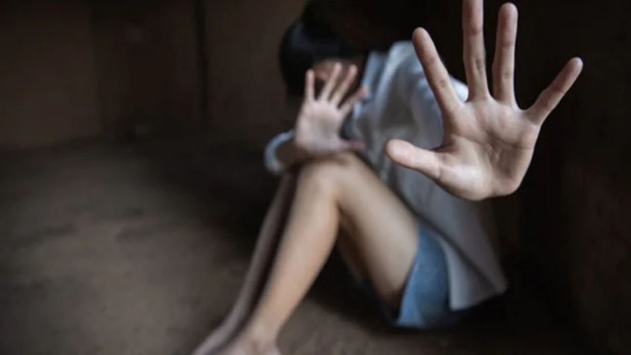 Ghaziabad News: Father kept raping his daughter for a year, know what is the whole matter