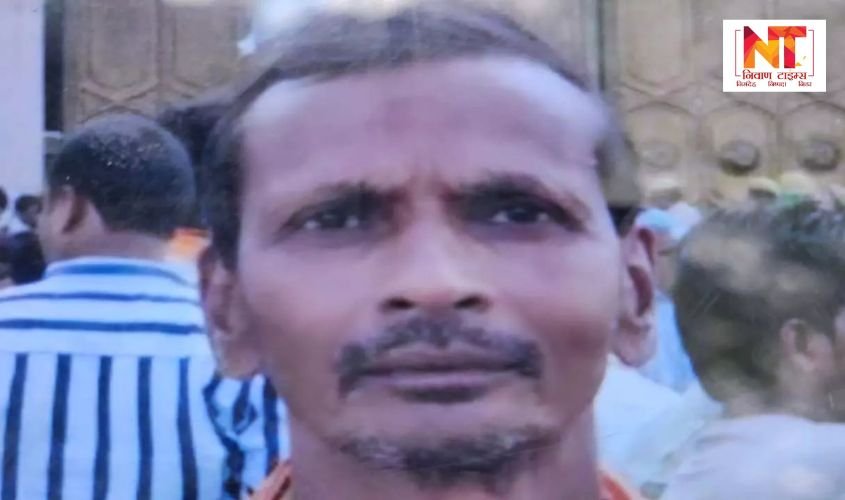 Mahoba News: Body of Shiksha Mitra helping BLO found in well